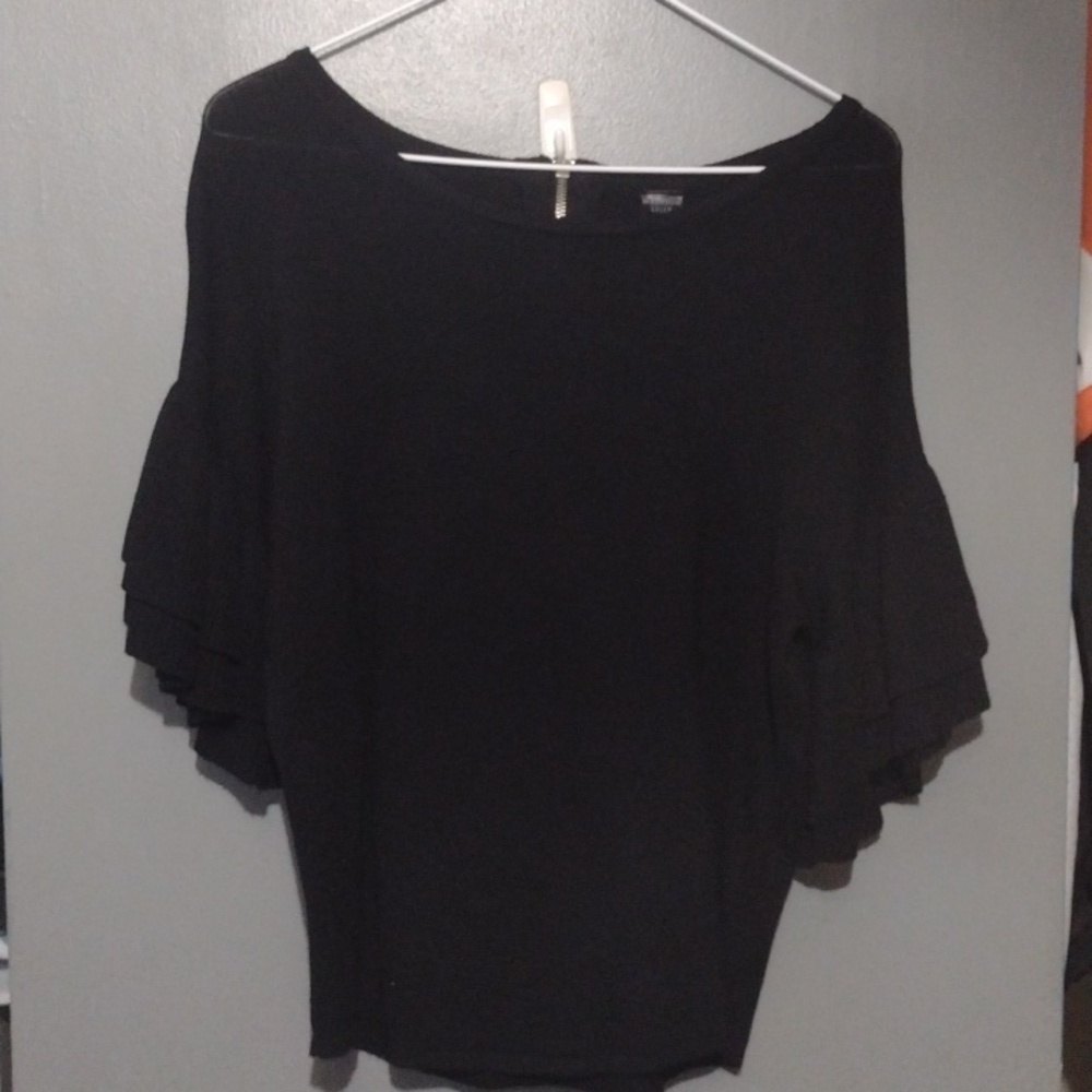 Madison Lilly sweater small